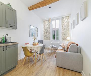 Les Palmiers Superb Brand New Flat For 3 With Ac, Wi-fi, Old Town