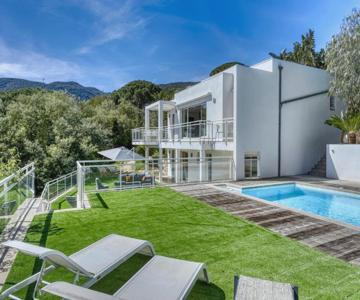 Magnificent Contemporary 5-star Villa With Sea View And Heated Swimming Pool, Near Saint Tropez