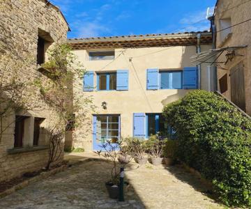 Charmante Maison De Village Au Coeur Du Luberon