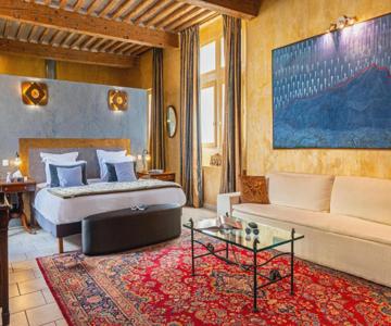 Palais Aoma, Hôtel Particulier De Luxe En Provence