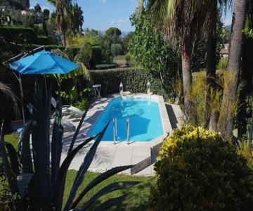 Appartement Rez De Jardin Avec Piscine