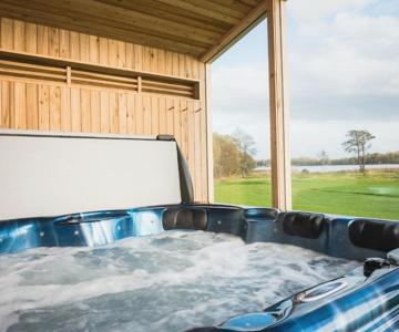 Mullans Bay Lakeside Lodges