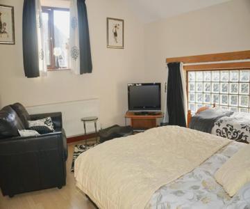 Ravencar Farm Bed And Breakfast