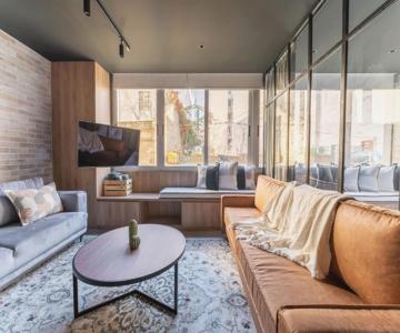 Acropolis Moonlight Suite