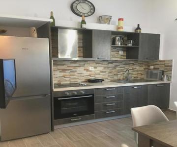 Modern & Comfortable House In The City Center