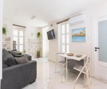 Syros Doublets Apartments