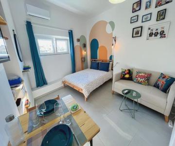 Blue Bergamote - Pop Culture Studio