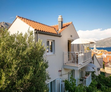 Apartments Karisima