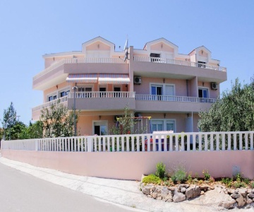 Darijan Apartments