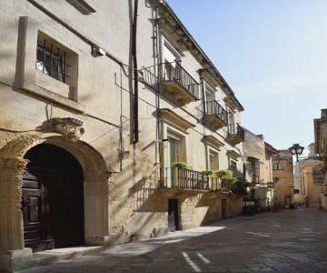 Palazzo Rudiae -duomo