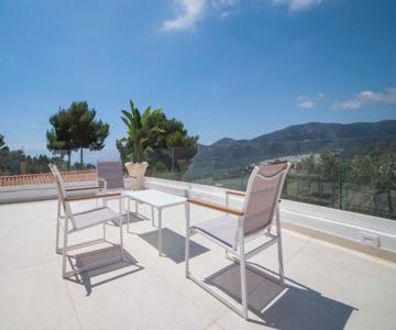 Aura Apartments