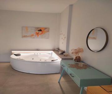 Deluxe Romantic Suite