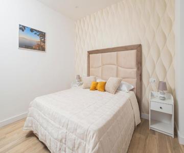 Nonno Angelo - 4 Bedrooms With Free Parking & Seaview Balcony