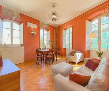 Elegant Apartment In The Heart Of The Marina