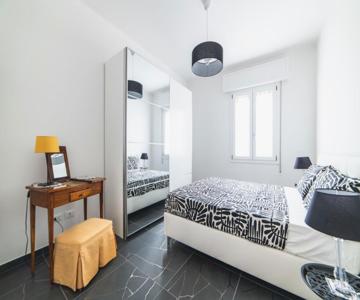 Morgana Guarda Il Canale - Centro Storico - Finestrella -indipendenza - Piazza 8 Agosto - Stazione C