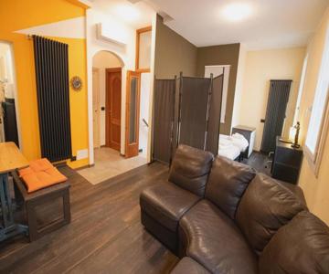 La Casa Di Hank - Il Centro Storico E L Autodromo