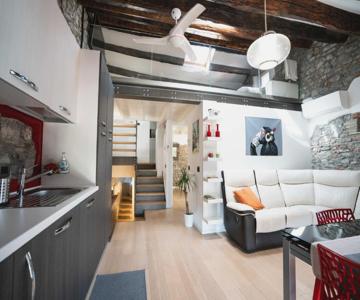 Loft In Piazza Con Soppalco