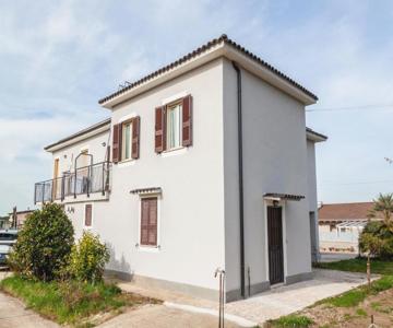 A Casa Di Marco Guesthouse 2 - Apt Di Ciampino E Stazione Per Roma