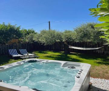 Natuscia Country Villa - Private Jacuzzi - Garden