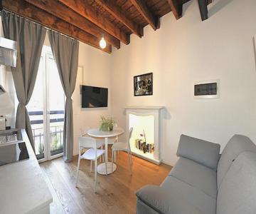 Bright Elegance - Motta Apartments