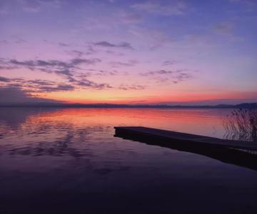 Casa Vacanze La Favola Rosa Sul Lago Di Varese