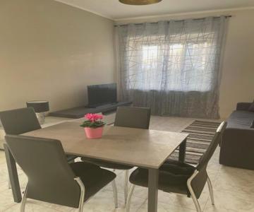 Daniela; Vacanza E/o Lavoro