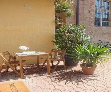 The Royal House - Un Passo Dalla Reggia /en-es-it