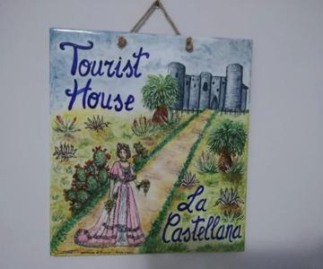 Tourist House La Castellana