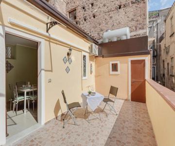 Catania Central Apartment With Terrace- Casa Mariella