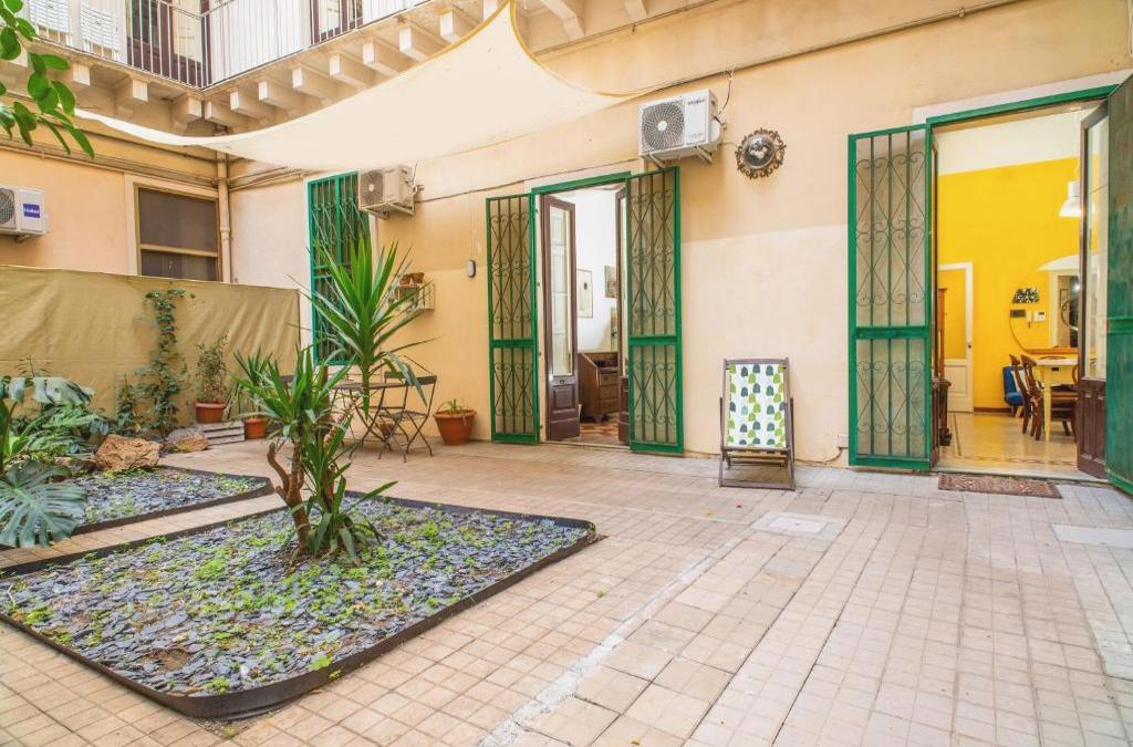Saranton House - Catania City