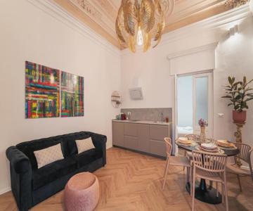 Baroque Design Apartment In Historical City Center