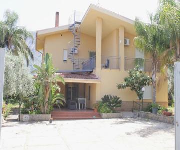 Villa Giù, Indipendent Villa Near Airport And Sea