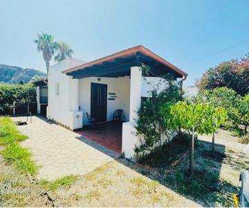 Villa By The Vulcano - 65mq Plus Large Garden And Patio