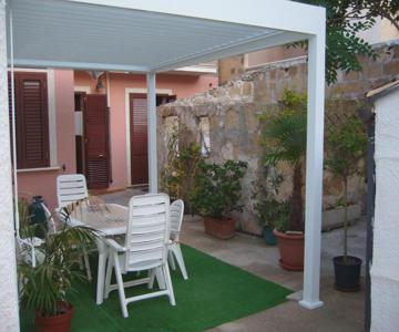 Casa Indipendente Con Ampia Veranda