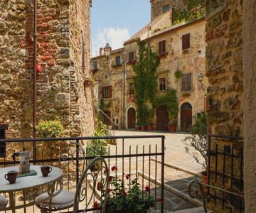 Inn Piazza In Montemerano, The Heart Of Tuscany