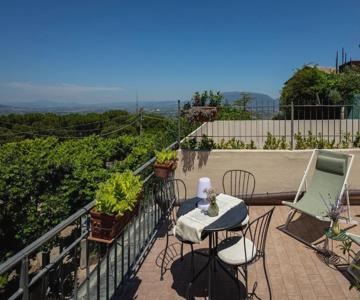 App. Con Terrazza Panoramica In Centro-montefalco