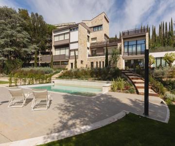 Exclusive Perugia Getaway - Apartments With Shared Pool & Parking