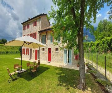 Borgo Le Lanterne Locazione Turistica