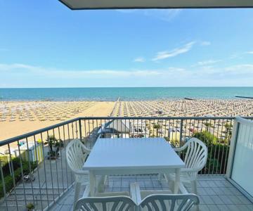 Appartamenti Fronte Mare Cc - Carraro Immobiliare Jesolo - Family Apartments