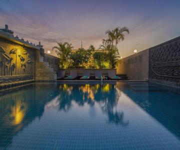 The Grand Cyclo Boutique Suite