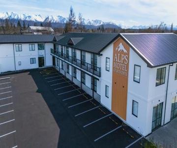 Alps Motel & Apartments