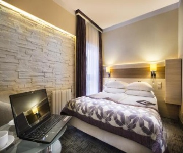Hotel 3 Trio