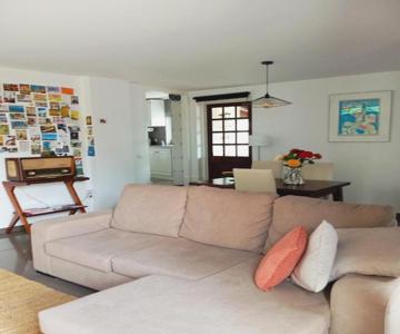 Casa Com Vista Sob A Cidade!