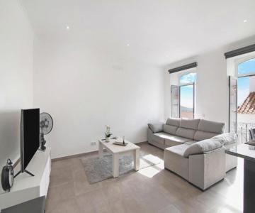 Traditional 3 Bedroom Apartment