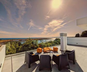 Ria Breez'in By Johnvillas