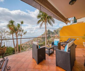 Palm Tree House By Amazing Madeira