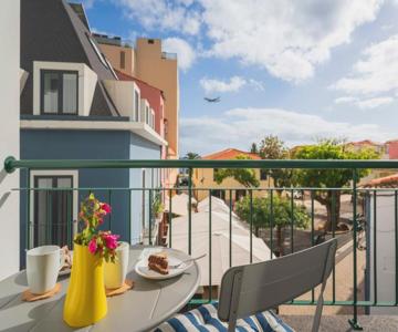 Santa Cruz I By An Island Apart