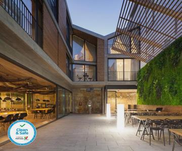 7g Roaster Apartments