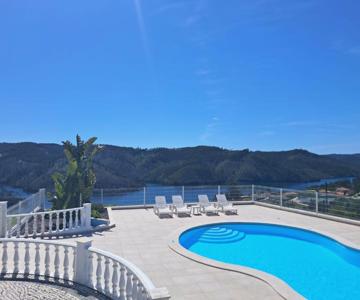 Lago Azul Villas