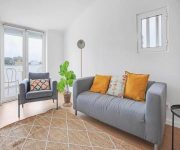 One Bedroom Apt In Almada With River View!